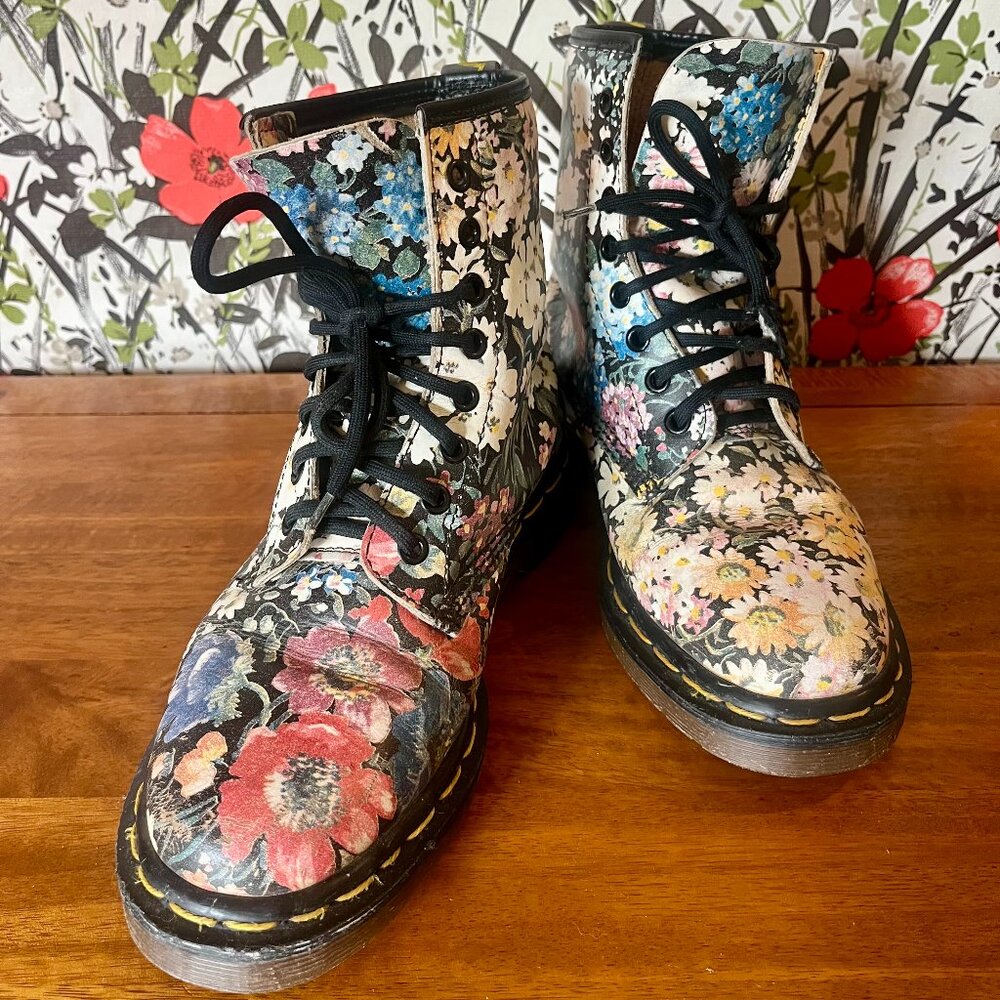 Dr. Martens RARE Vintage Floral 1460 Boots Sienna Miller Docs 8 Made in England